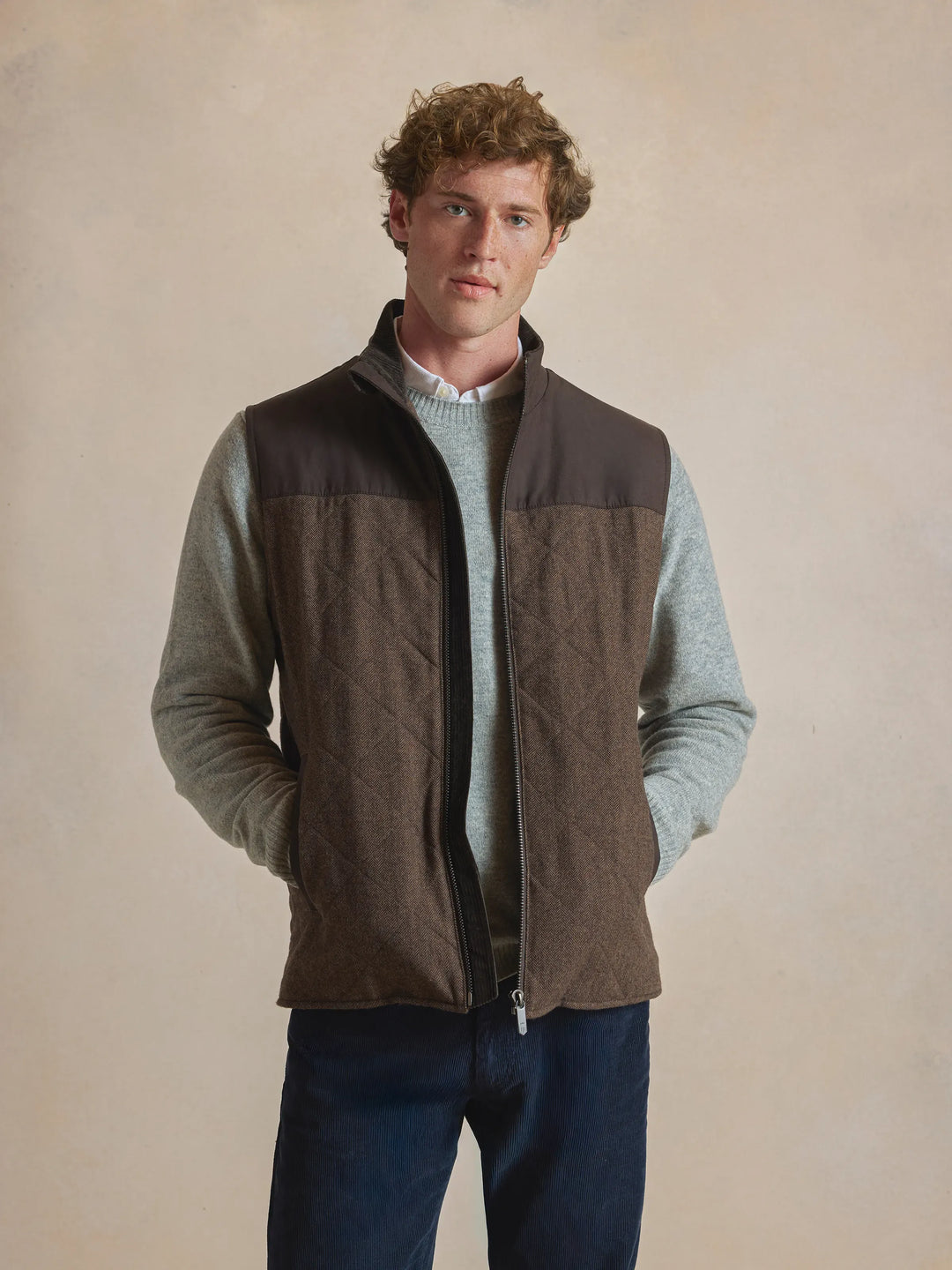 Oscar Gilet - Walnut - Jackets
