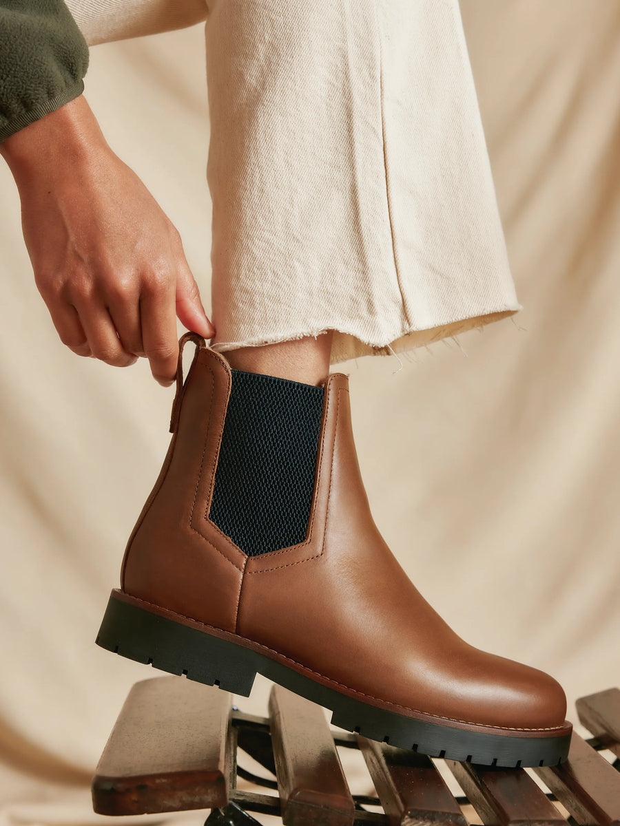 The Boudica - Women's Shearling Lined Ankle Boots - Oak Leather