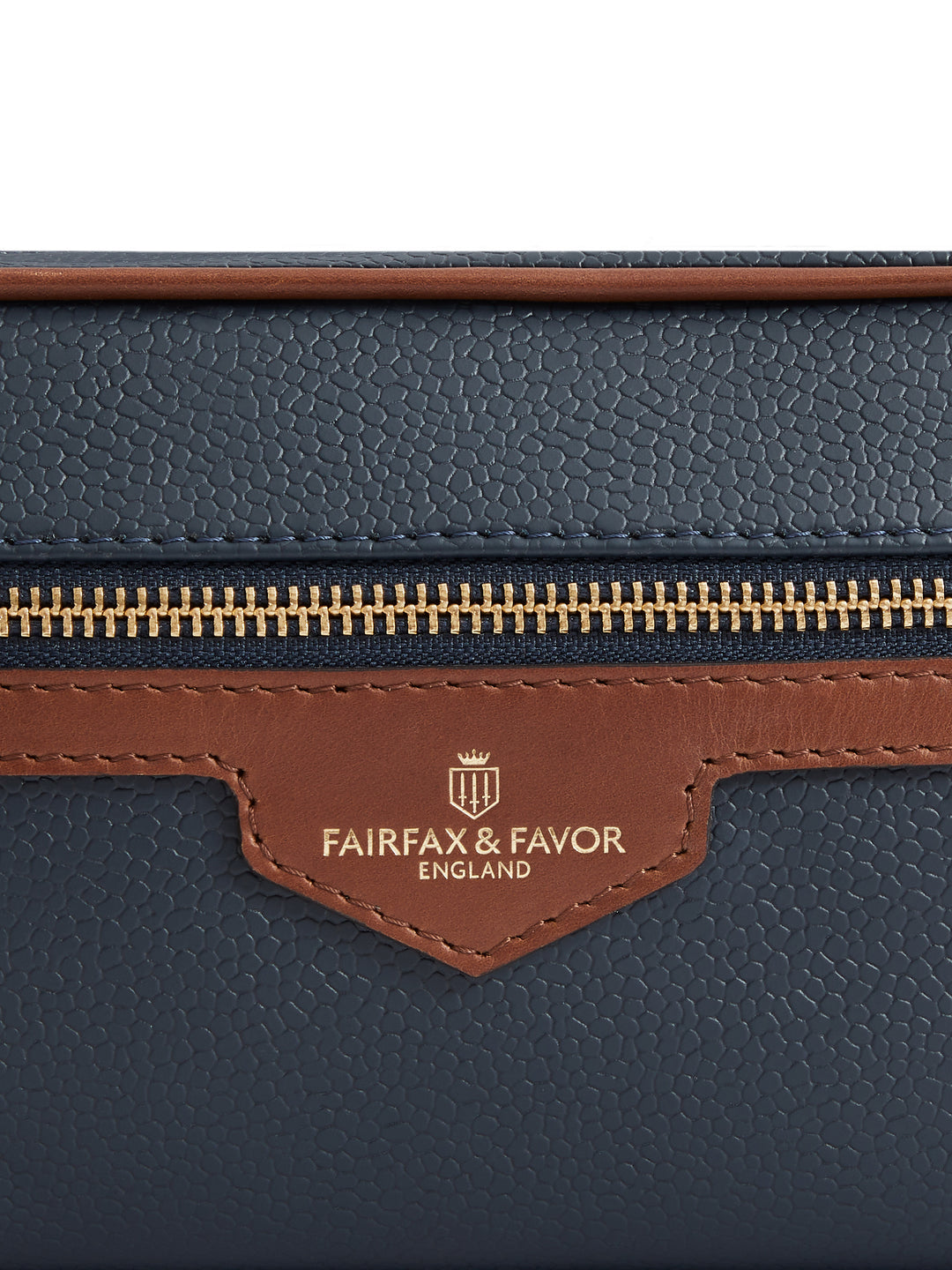 Britannia Washbag - Navy Scotchgrain - SLGs