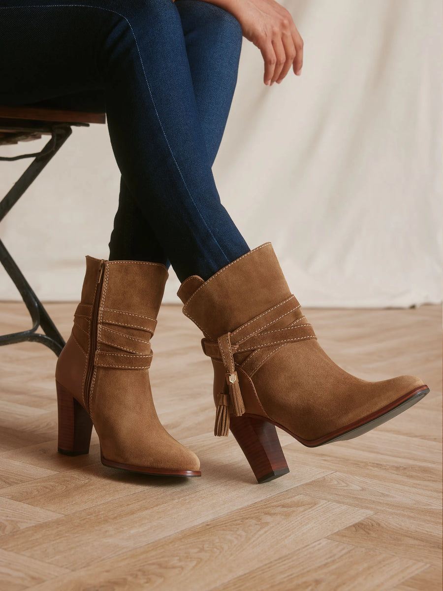 The Dorset - Women's Ankle Boots - Tan Suede