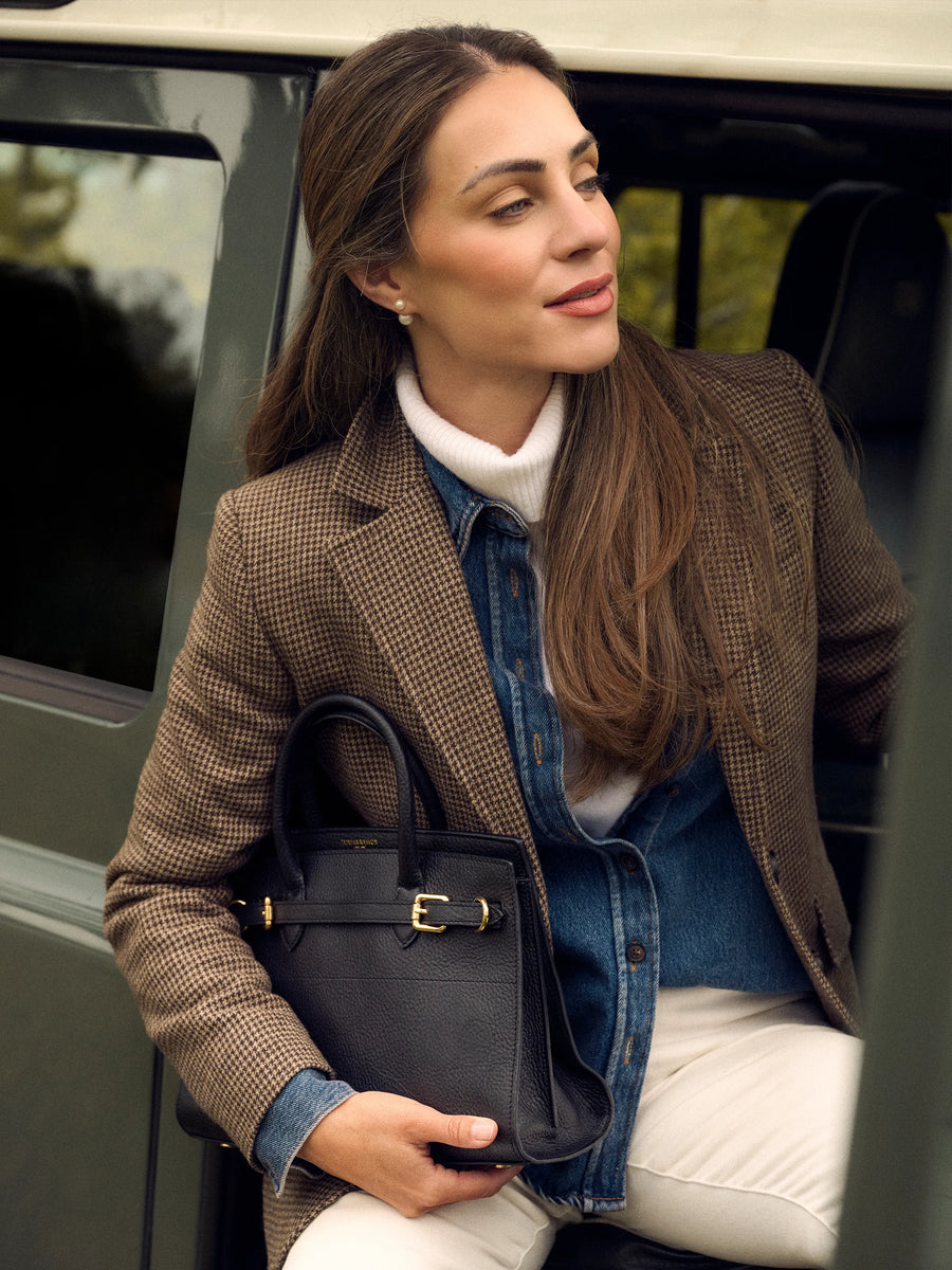 The Town and Country Collection - Women's Top Handle Bag - Black Leather